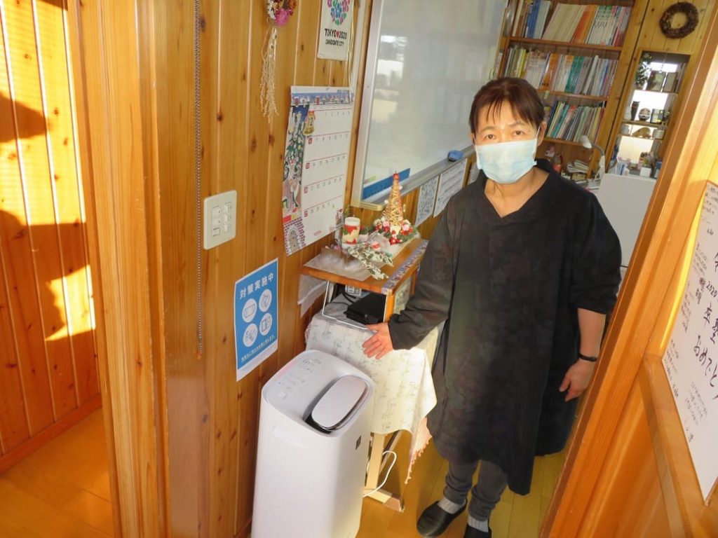 横山学習塾では空気清浄機を設置しています